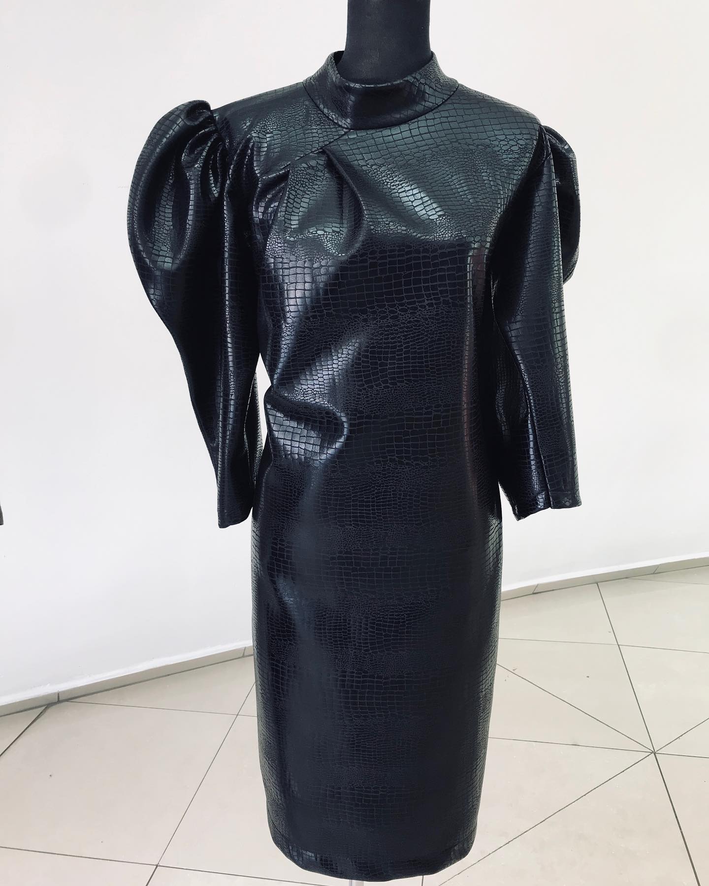 Victoria Line - Get this black dress for R2000