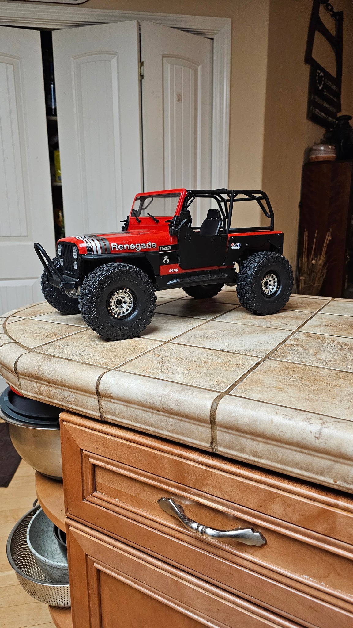 Axial SCX10 III 10.3 Build with HD44s and Vanquish Tires