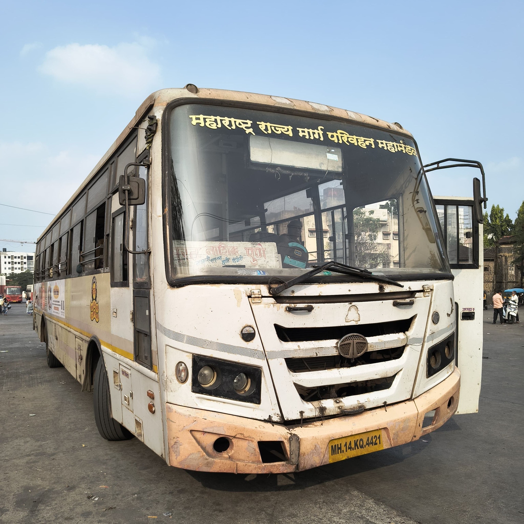 Transports - INTERSTATE BS6 SEMI LUXURY MSRTC SURAT TO PUNE VIA ...