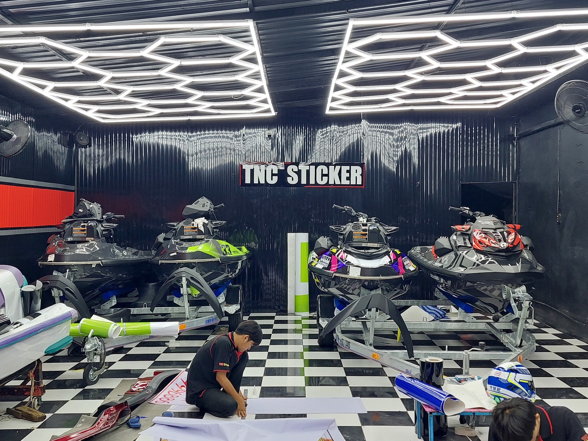ยังไม่ได้นอนที... - Tnc Sticker สติ๊กเกอร์แต่งลายรถ 02-8944550