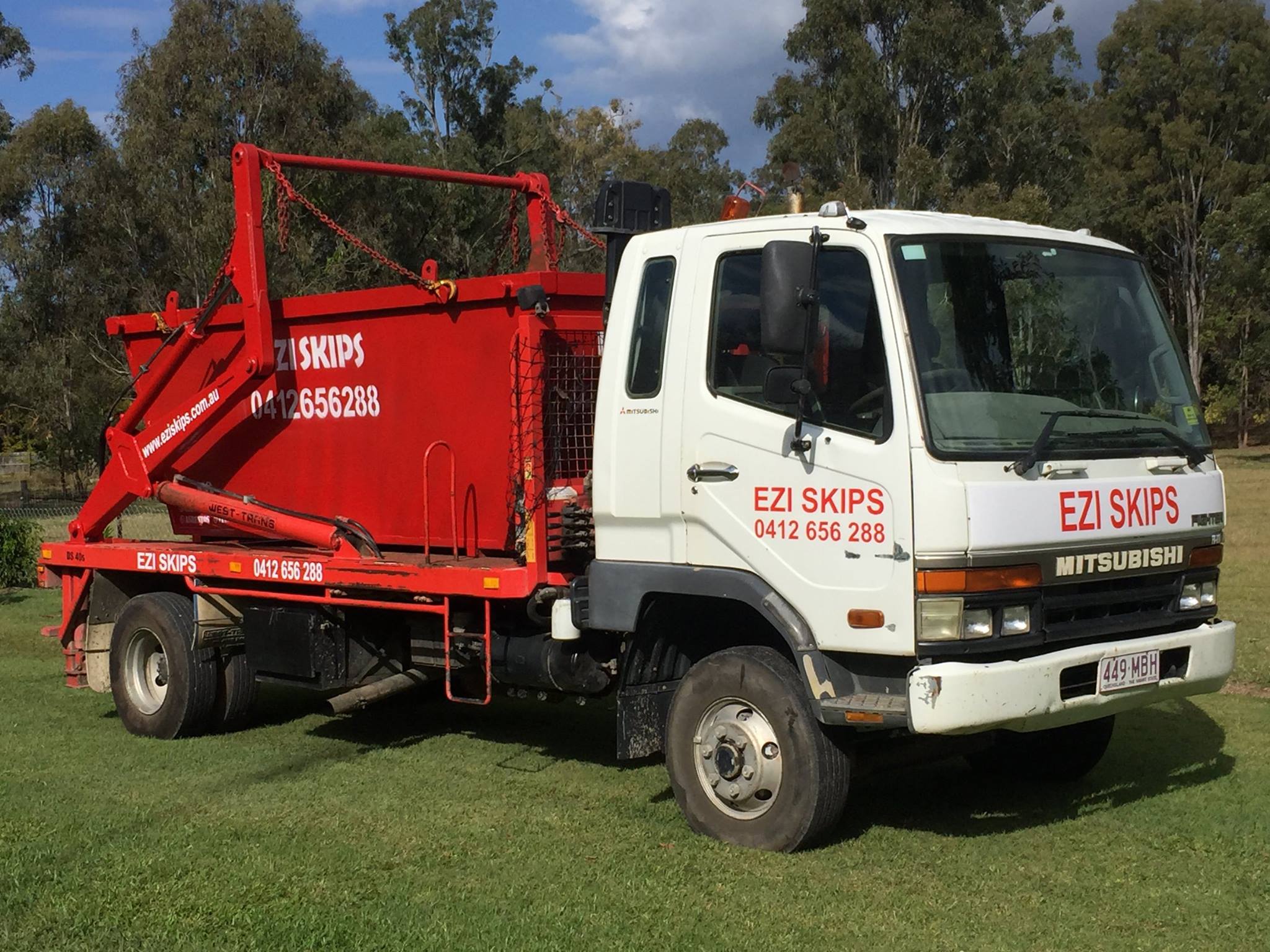 Ezi Skips - New sign writing for our skip truck - check it... | Facebook