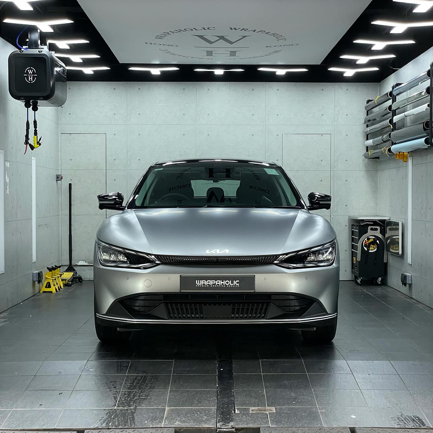 Wrapaholic.HK - A brand new Kia Ev6 full body wrap in GSWF...