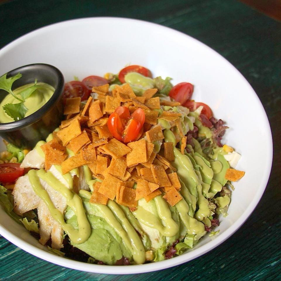 Terceto - Pechuga de pollo, lechuga, aguacate, frijolitos,... | Facebook