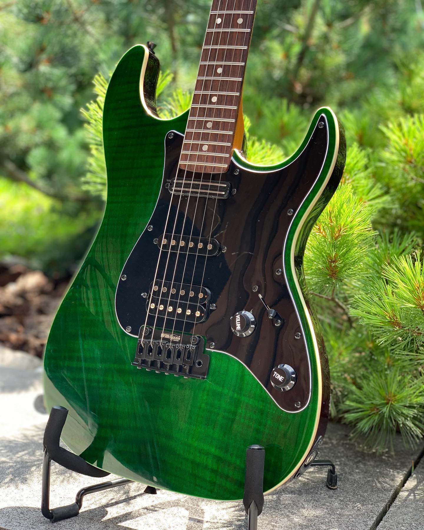 Jet Guitars - Next, the JS-450TGR R - Flamed maple top,... | Facebook