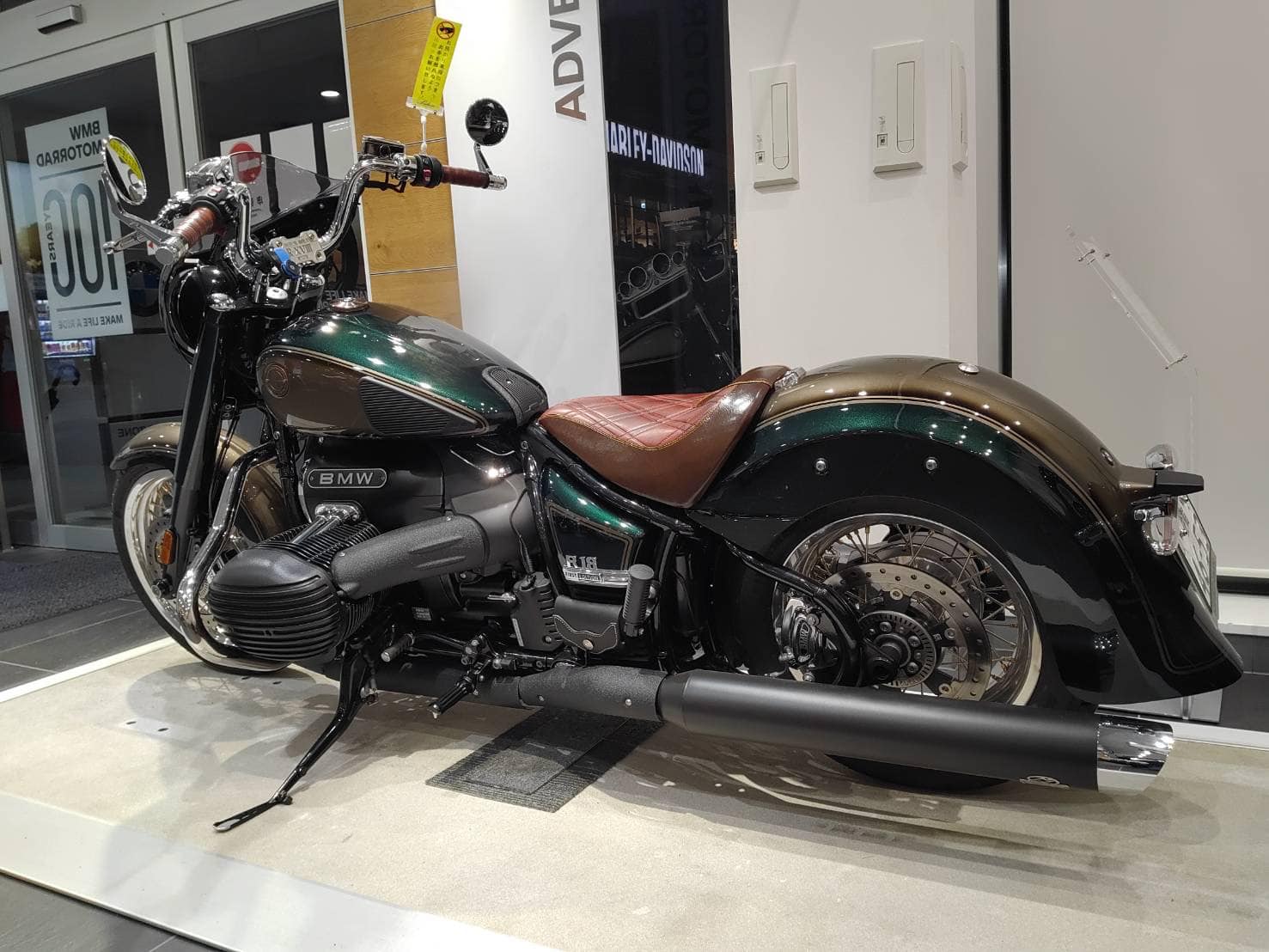 BMW R18 Bobber - - - - - - - #bmw #R18 #bobber #caferacer #custom 