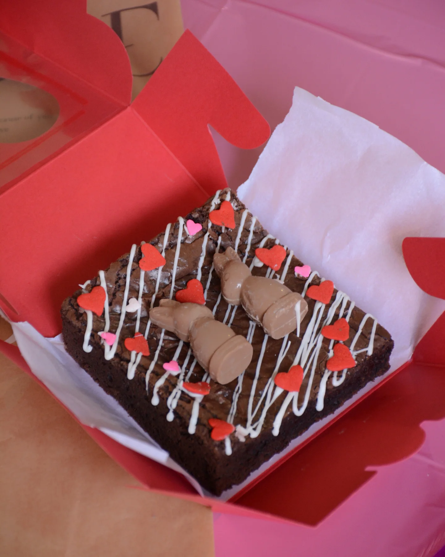 Black - Brownie box Conejito 🐰💗🍫 Listo para robar corazones! 💘 Agenda ...