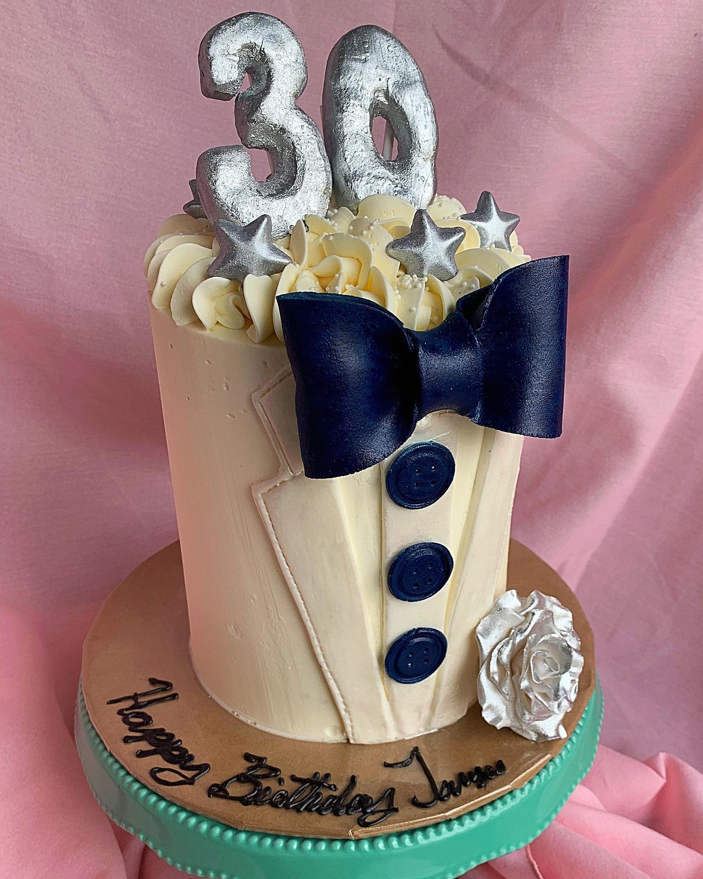 A dapper cake on a damp day!... - The Buttercream Parlor