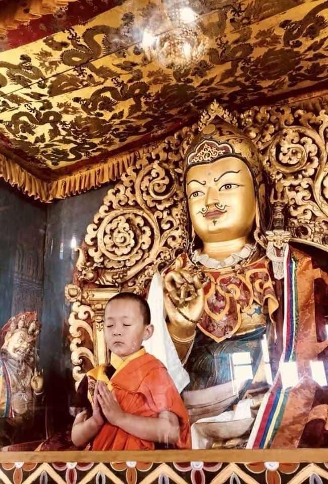 Nazhoen Jangsem - ༄། །བཻ་རོ་ཙ་ན་ནམ་མཁའི་མཐའ་དང་མཉམ། །... | Facebook