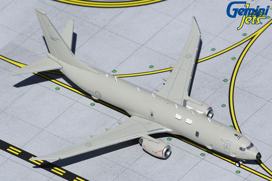 NEW ARRIVAL! GeminiJets 1:200-scale U.S. Navy P-8A Poseidon 169332