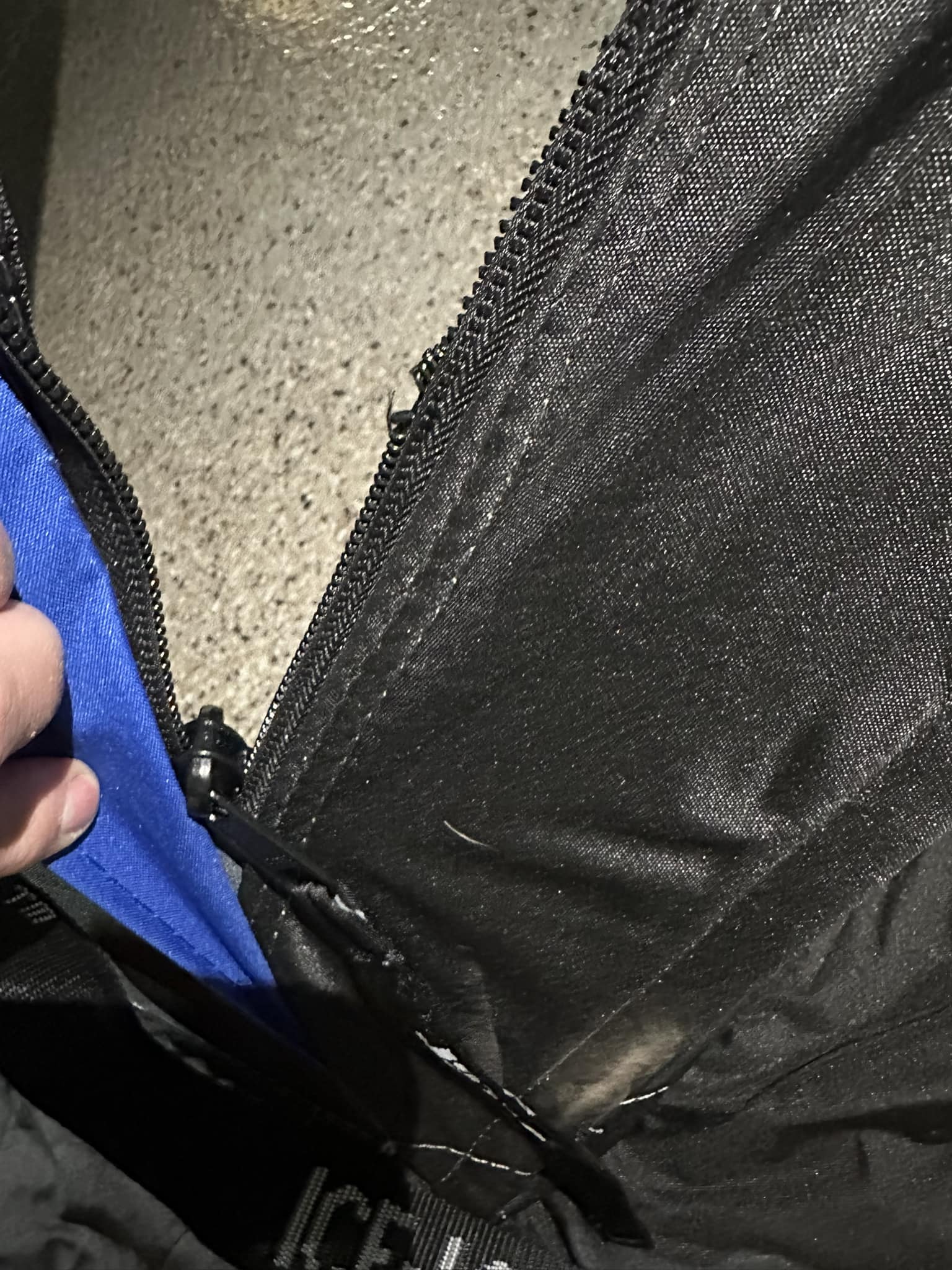 classic roomy women's toiletry bags for travel Train Case - Makeup & Case Under Armour UA Triumph Camel Leather size and travel bottles Color:Blue Crest