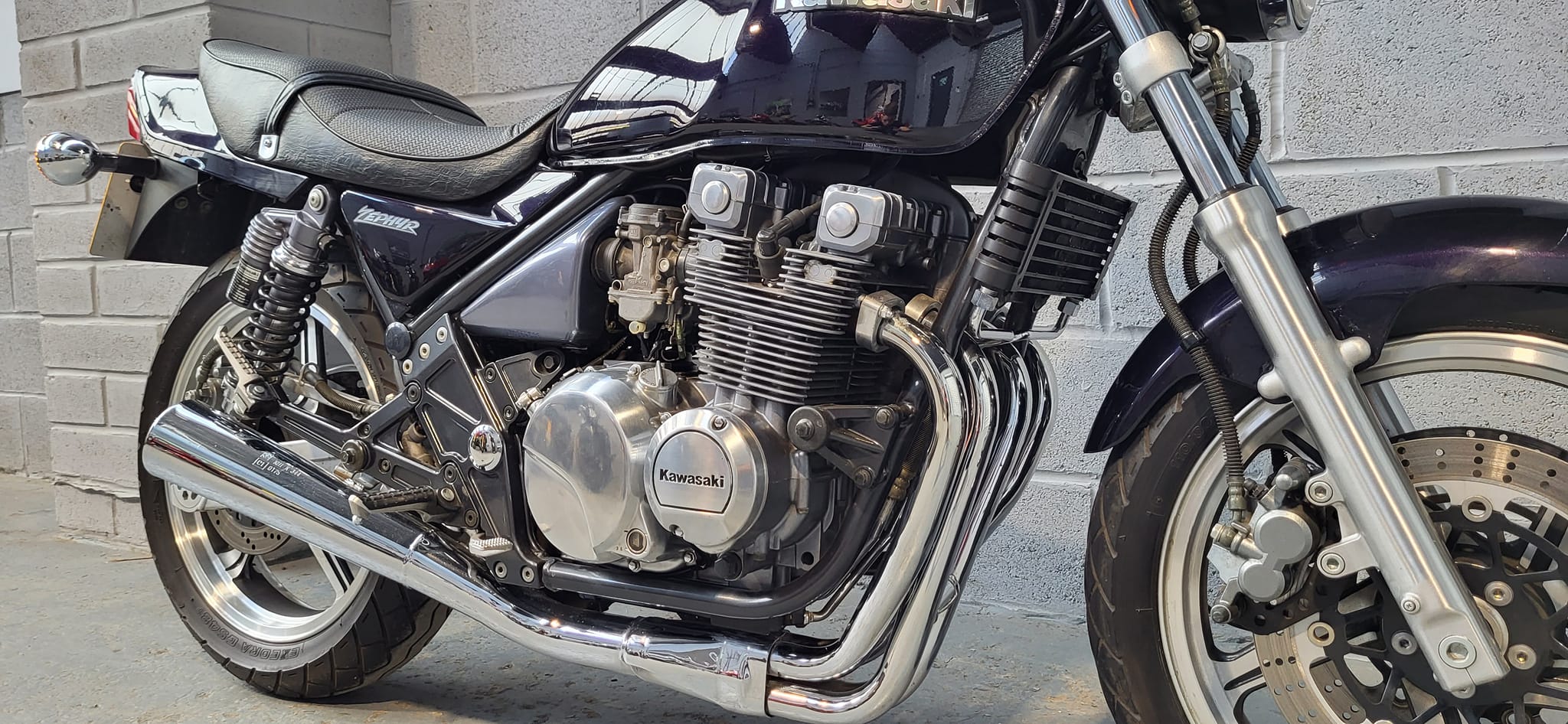 みんみん様 1999 Kawasaki Zephyr 550 This bike is in fantastic condition with