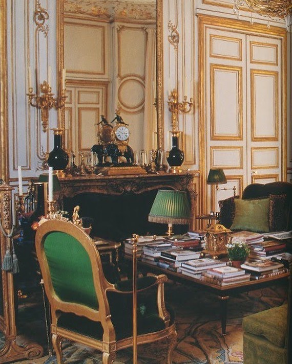 Siska - “The Givenchy Style”... . . . . . . . Interiors / Art / Gallery ...