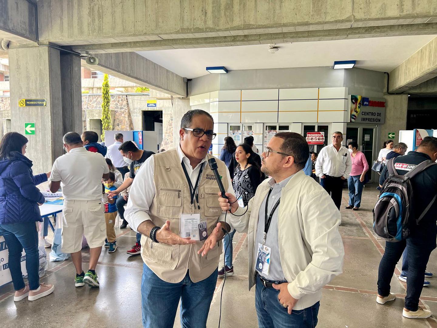 Wilson Collado - Con el ex embajador nuestro de...