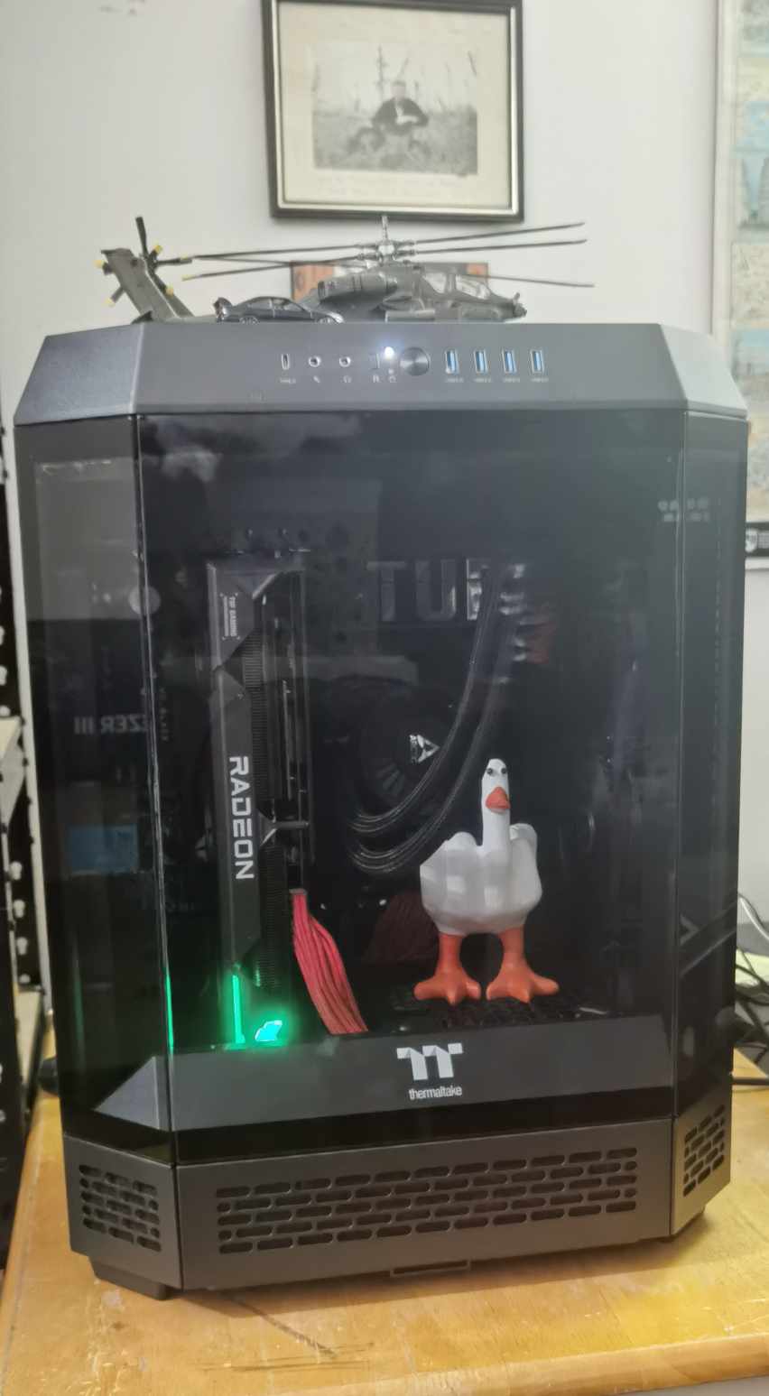 New setup with the new chassis** 1. *Ryzen 9 9900X* 2. *Thermal