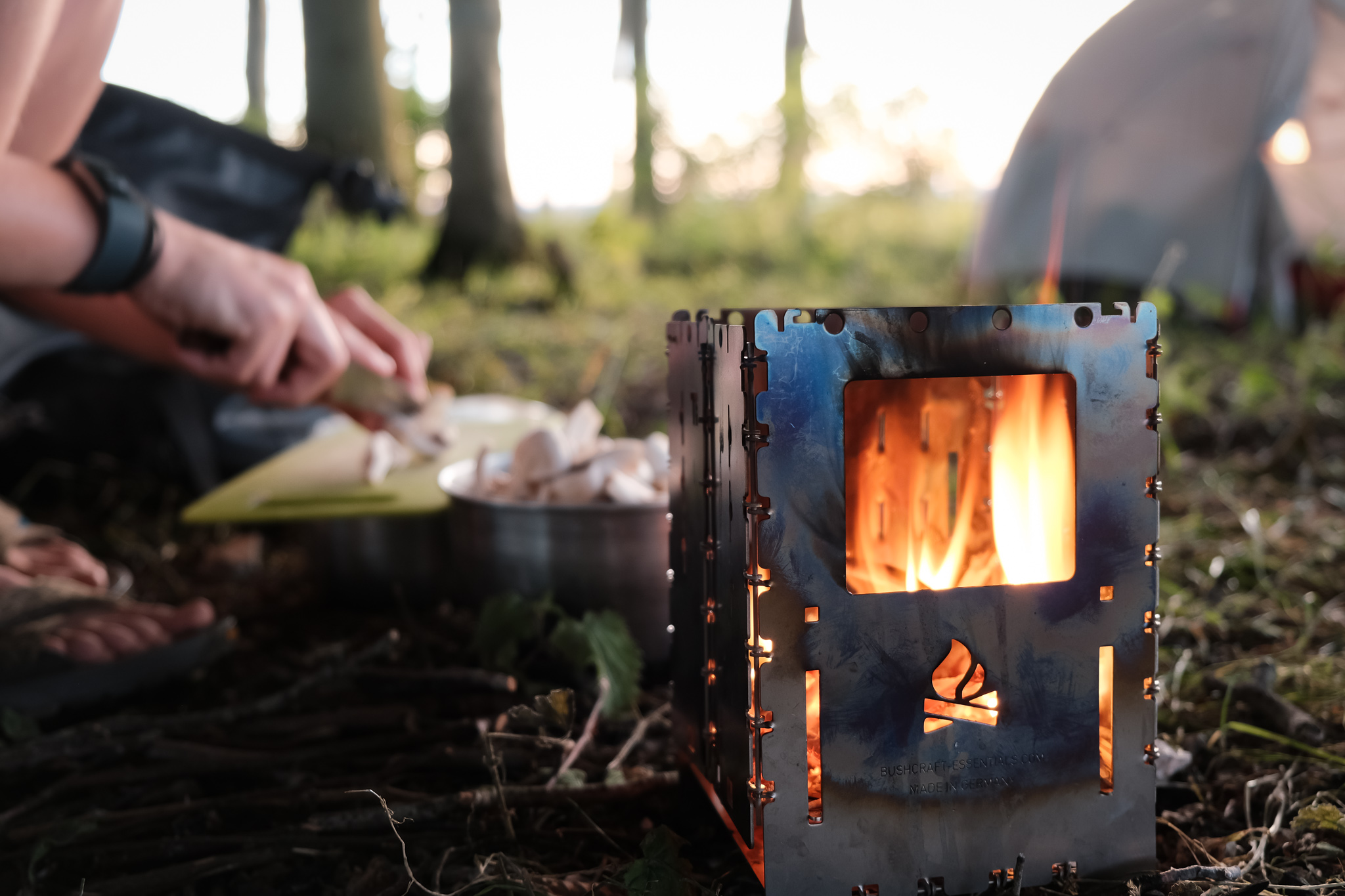 Bushbox XL Titanium stove review for camping and backpacking