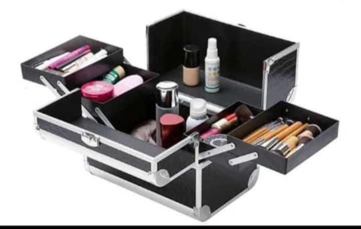Daph Makeup & Classy Store | Saint-Marc
