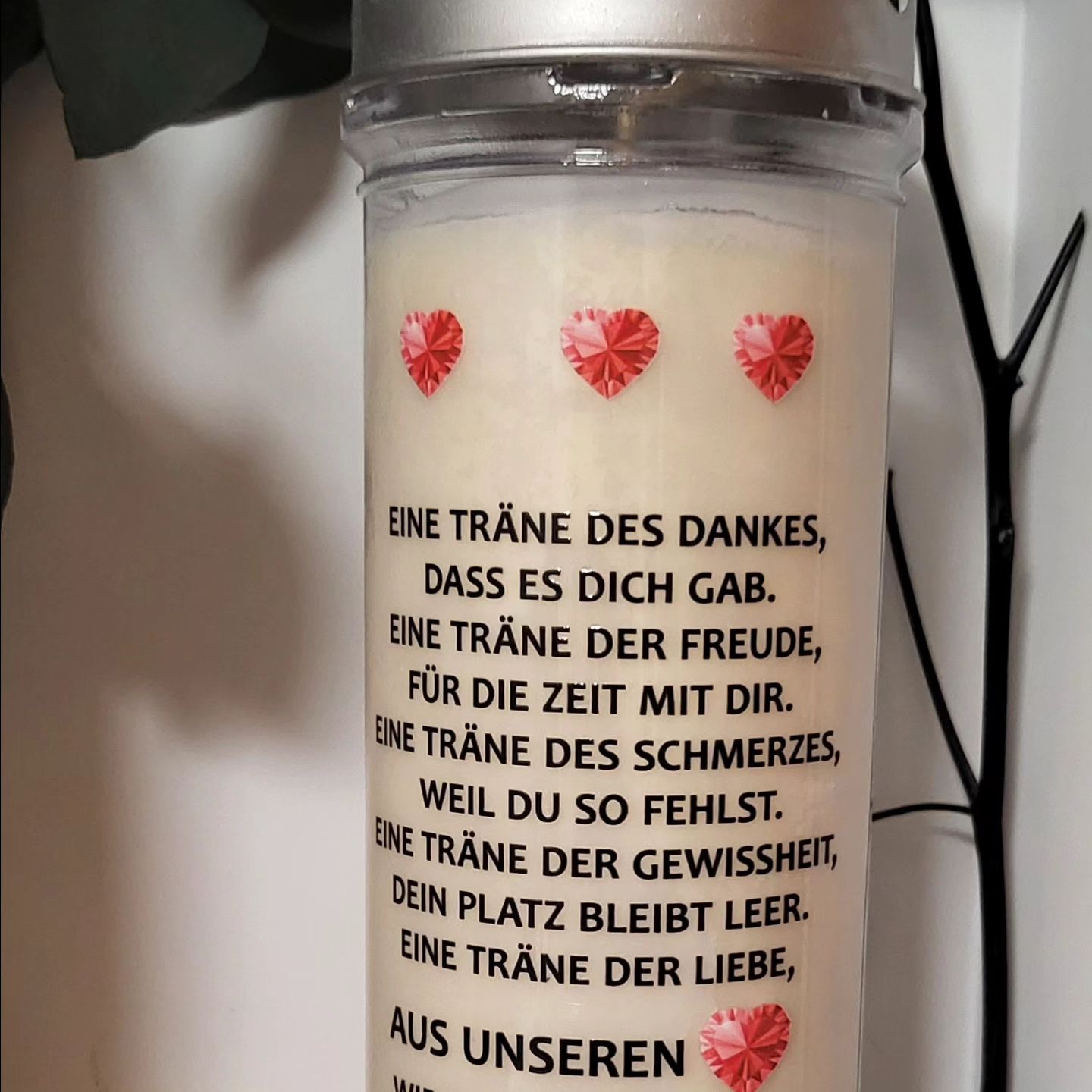 Grabkerze 7 Tage Brenner mit Wunschtext und Wunschmotiv gibt's bei uns www.mrbandb.de oder per dm direkt an mich. #grabdeko #grabdekorationen #grabdekoration #grabkerze #grabschmuck #forsale #marketplace #personalisiertes #personalisiertegrabdeko
