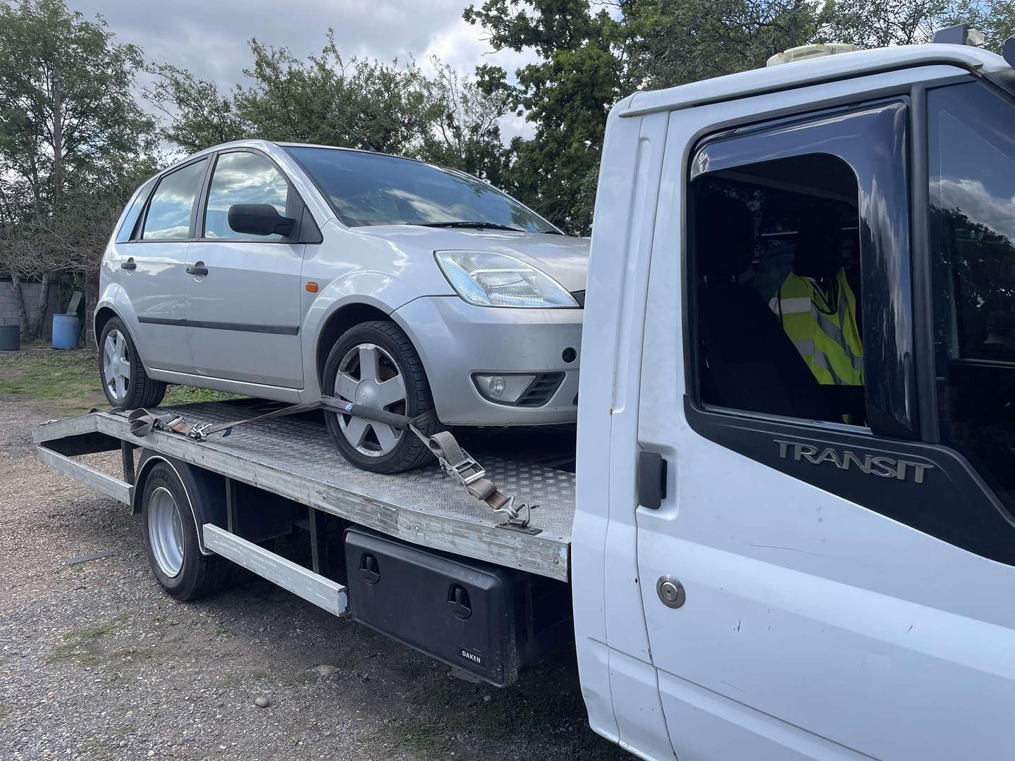 🚨💪🏼 Broken down - Canvey... - Cb Recovery & Roadside Assist