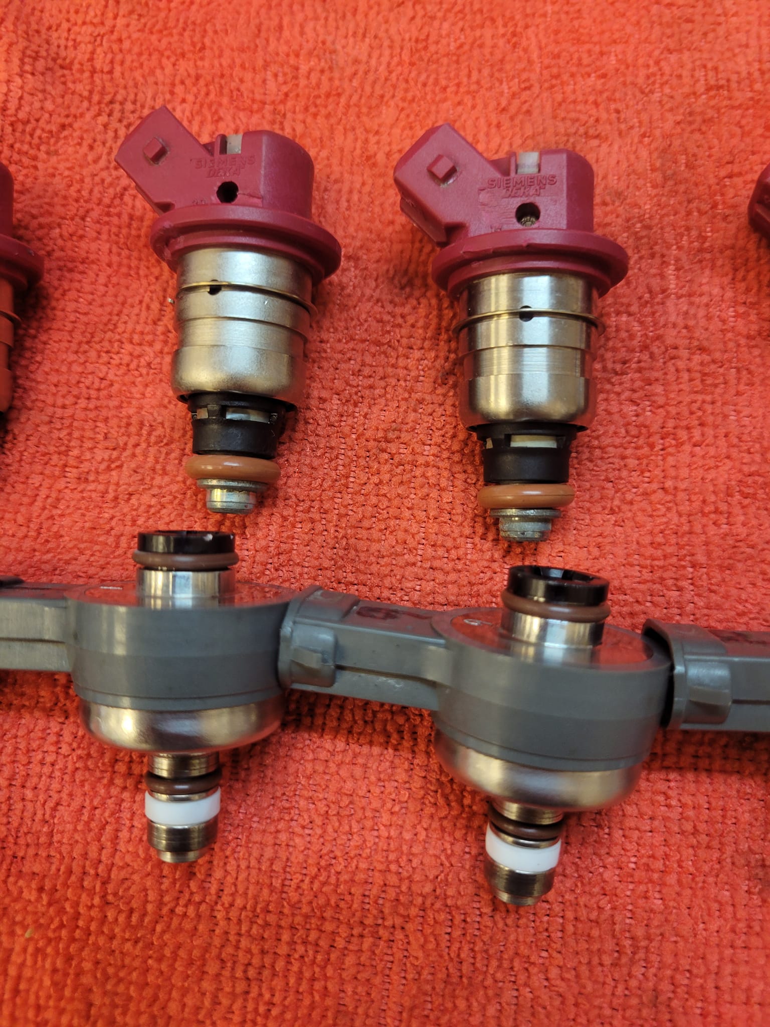 A set of Mercury Optimax air and... - Injector Masters, LLC