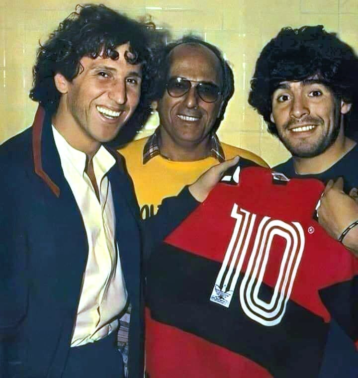 Zico and Maradona with the beautiful '10' Flamengo jersey.