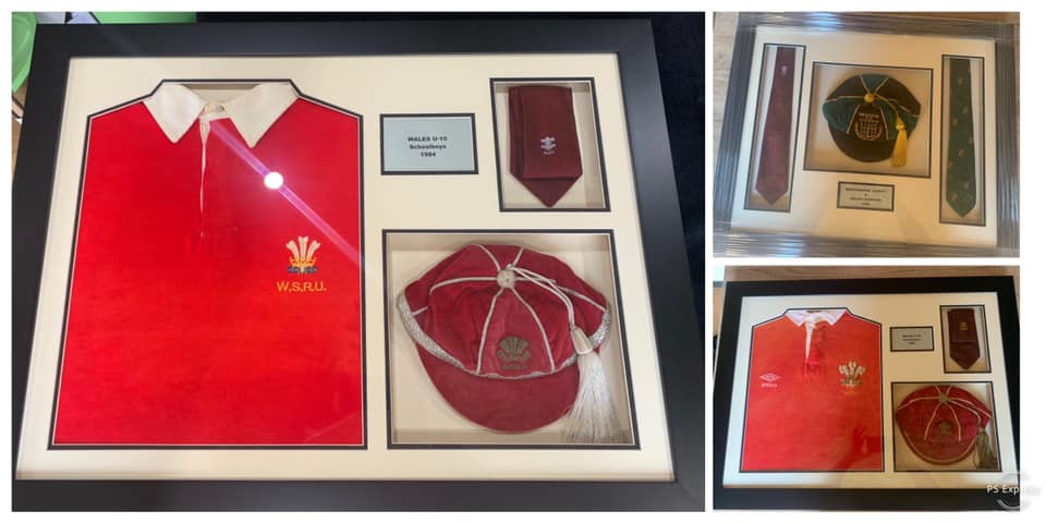 A pleasure to create these old rugby... - Frames & Sculpts