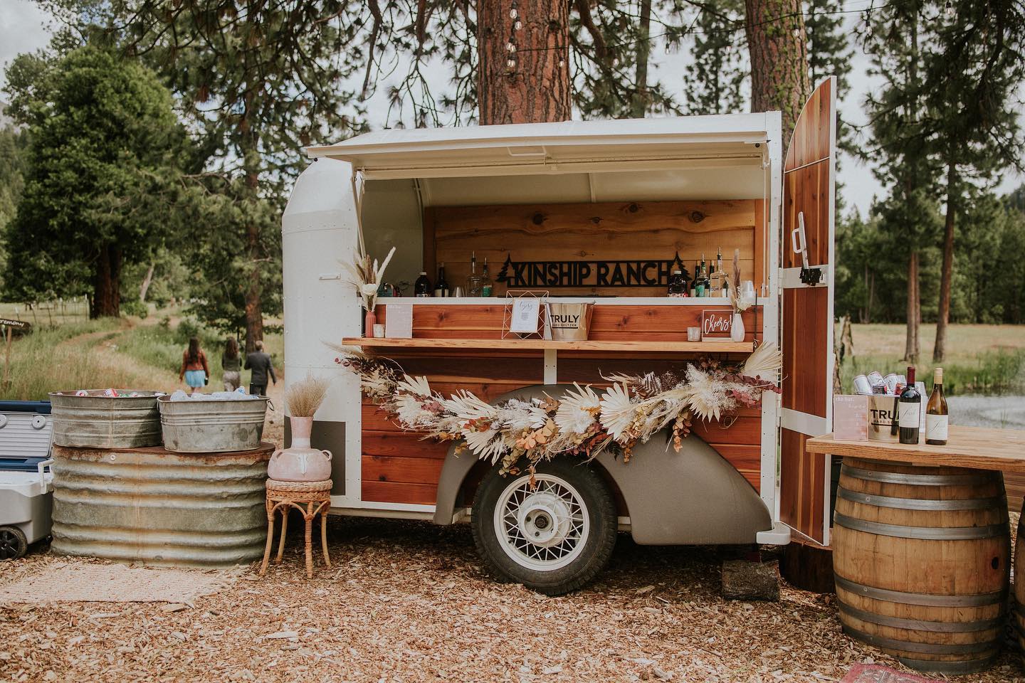 The Kinship - Our horse trailer bar loves when you dress her up! 😍 Team ...