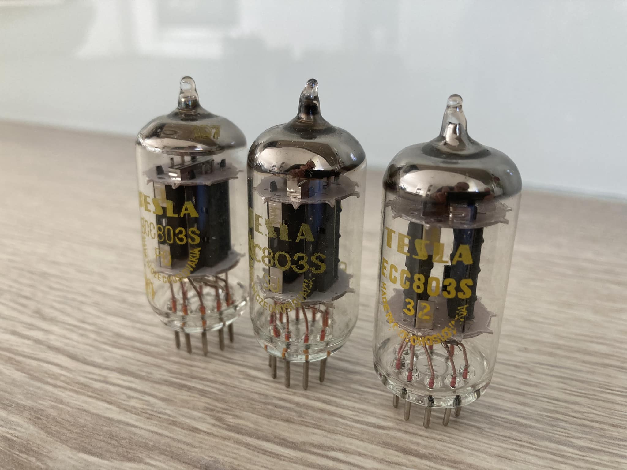 Coppia Di Valvole Tesla ECC803S NOS | Goldpins | Equivalente ECC83, 12AX7