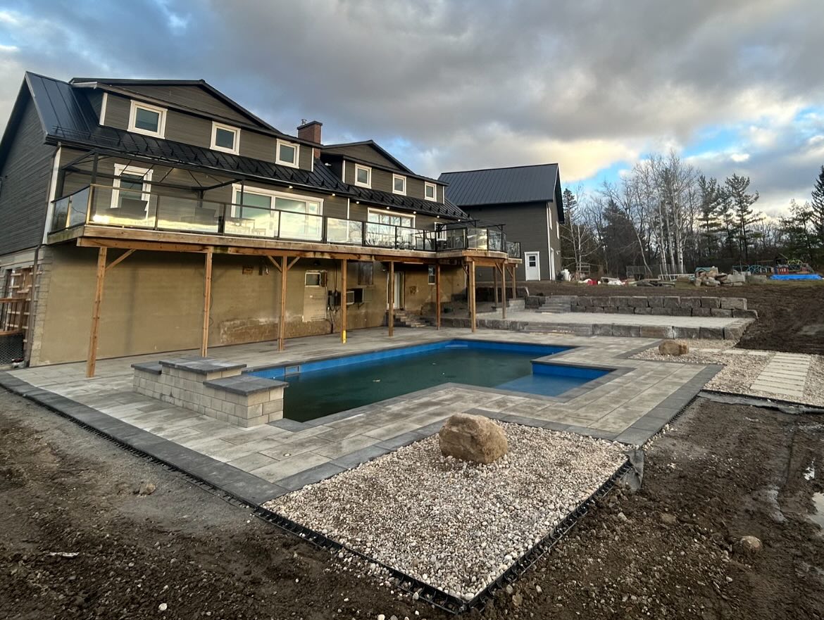 Prismatic Contracting Inc. | Embrun ON