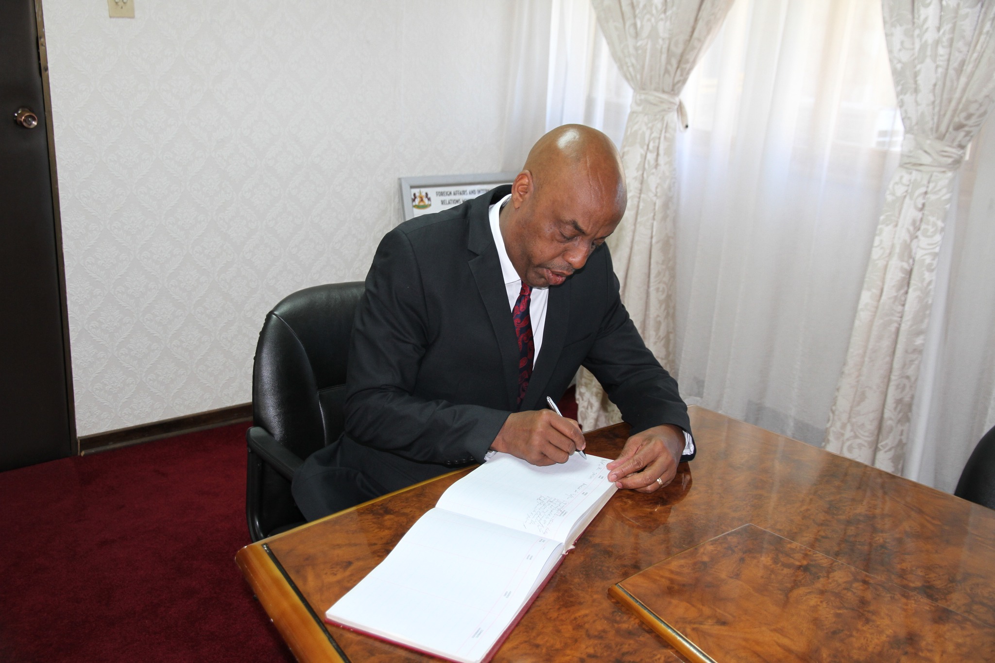 The High Commissioner of the Republic of Rwanda to the Kingdom of ...