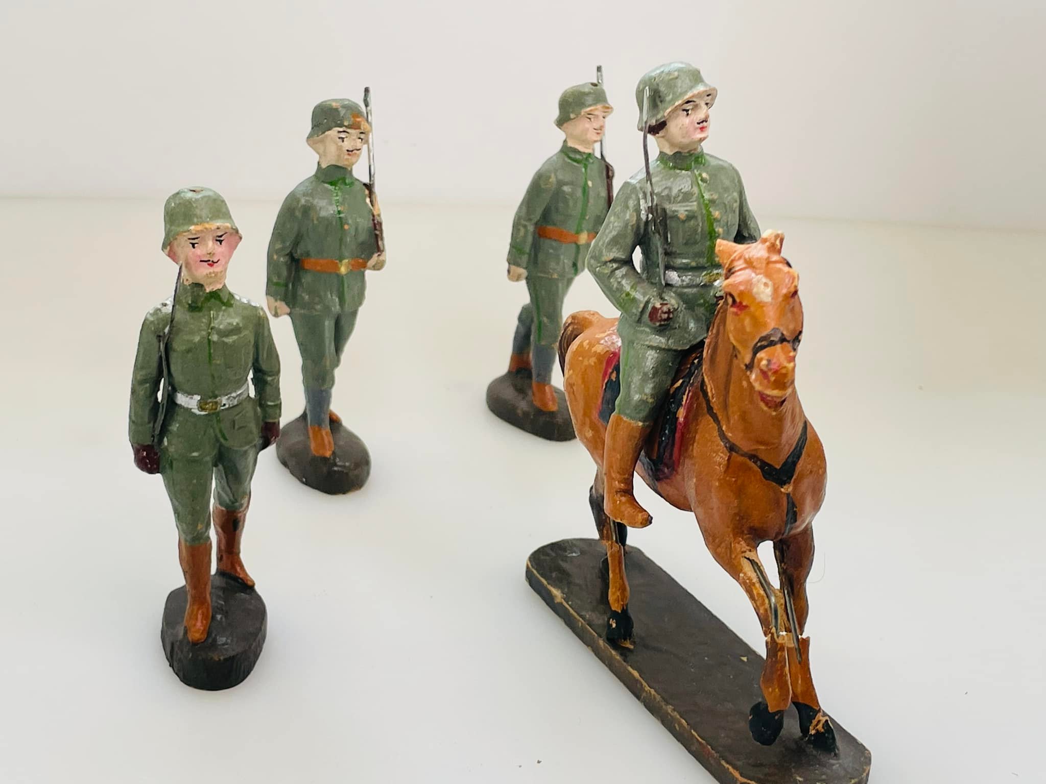 Lot De 18 Soldats British Infanterie Britains / Herald / Elastolin Starlux - Échelle 1:32