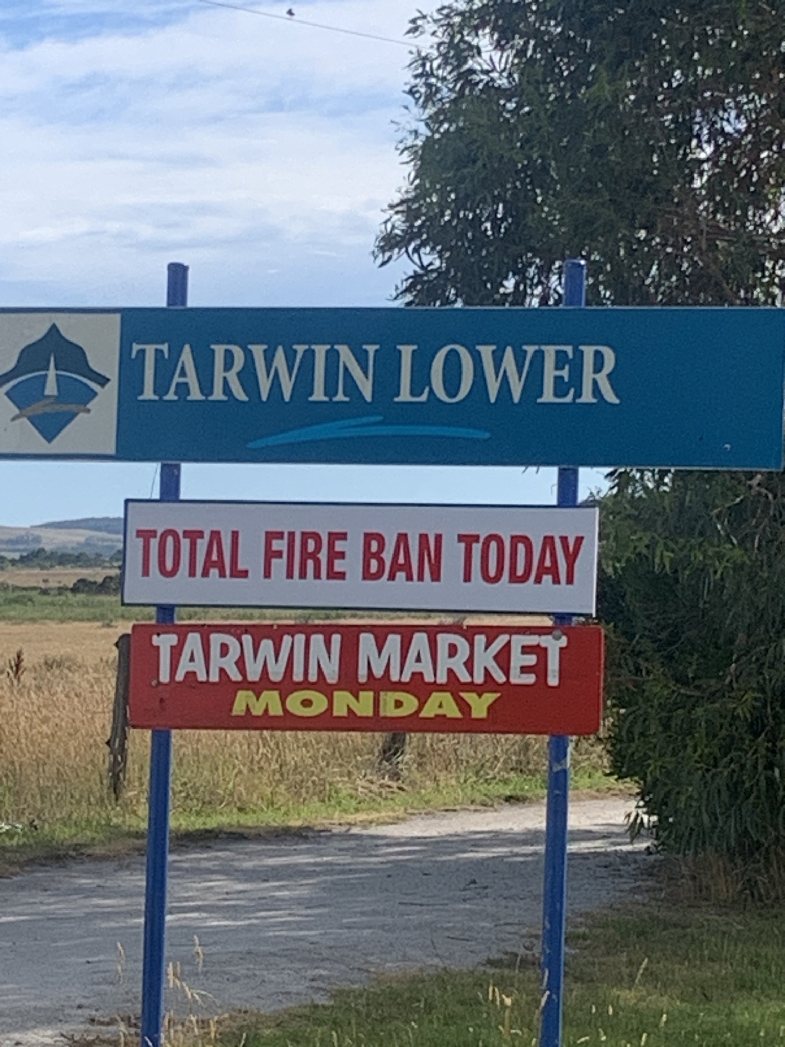 The Market signs are up!... - Tarwin Lower Memorial Hall