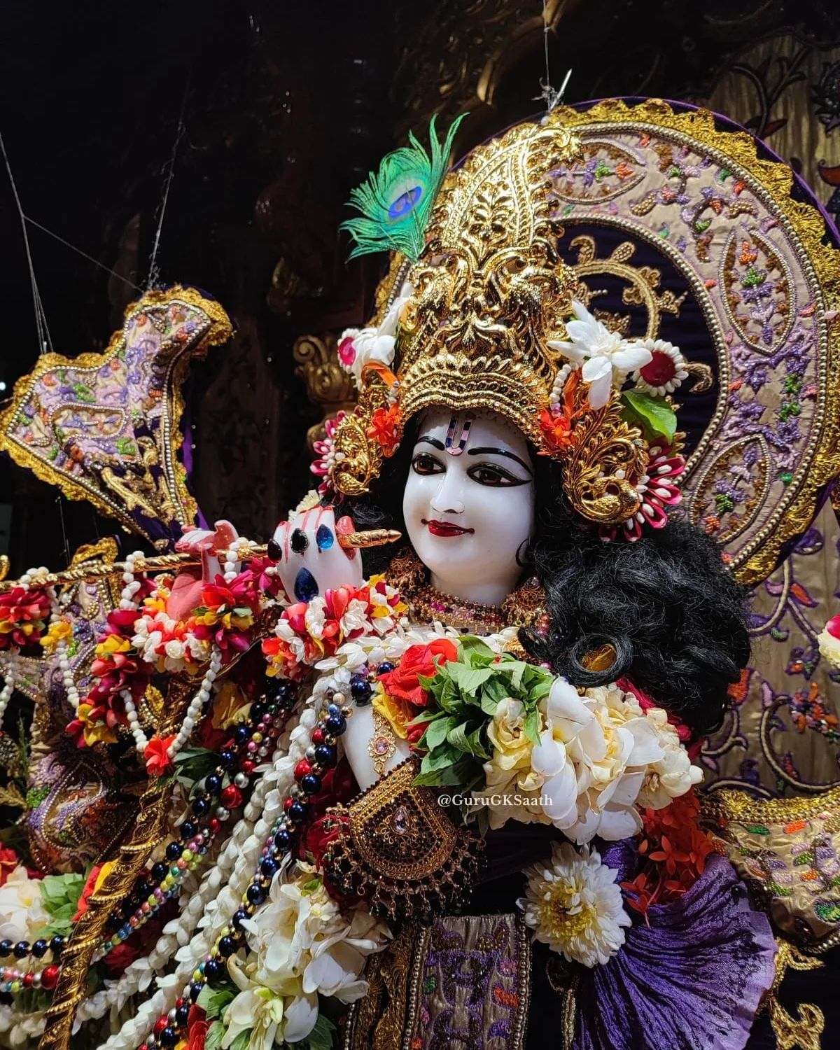 sringar-aarti-darshan-sri-iskcon-juhu-vrindavan-mayapur