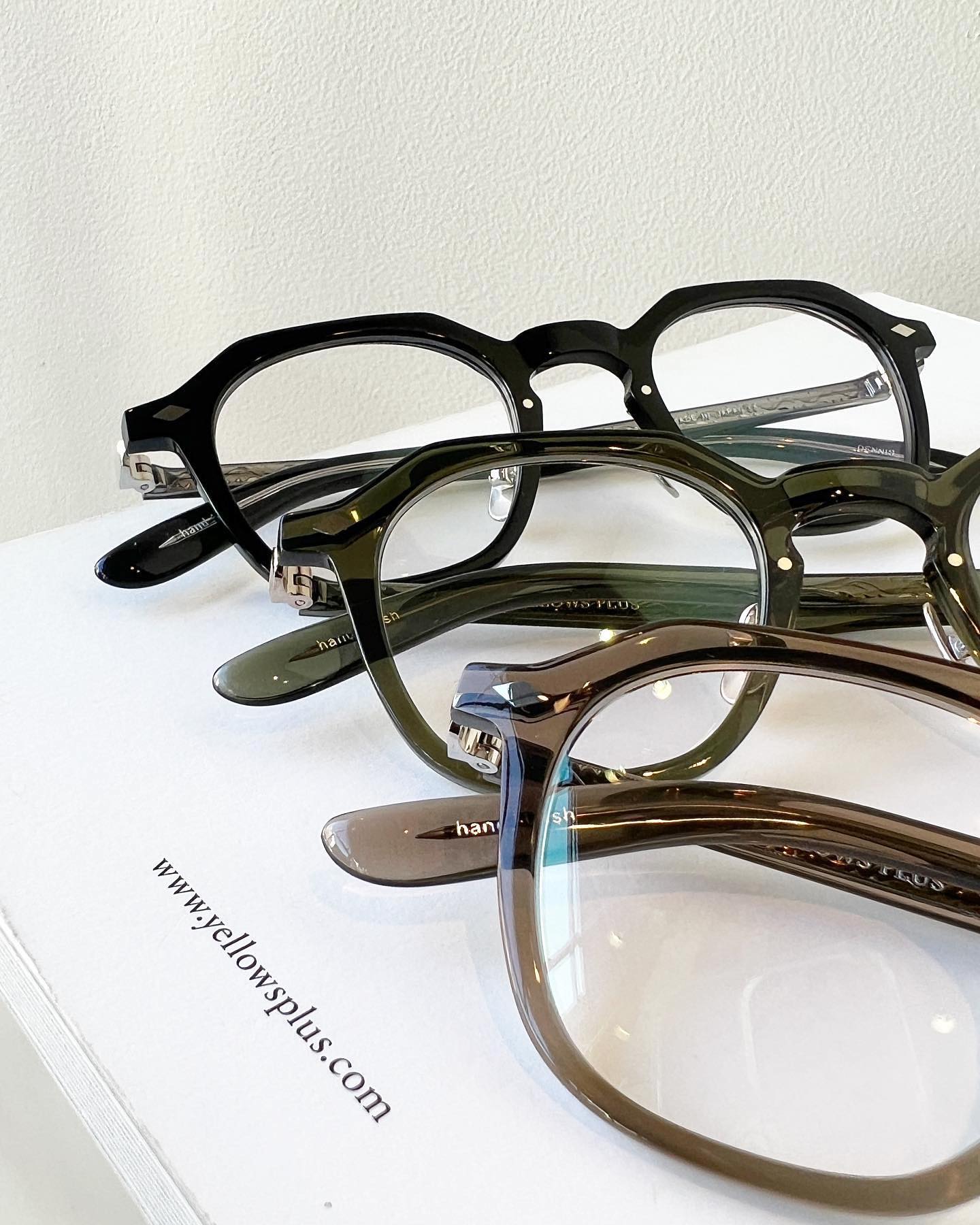 YELLOWS PLUS】 . . mod : DENNIS col : 1W black/silver col : 486 