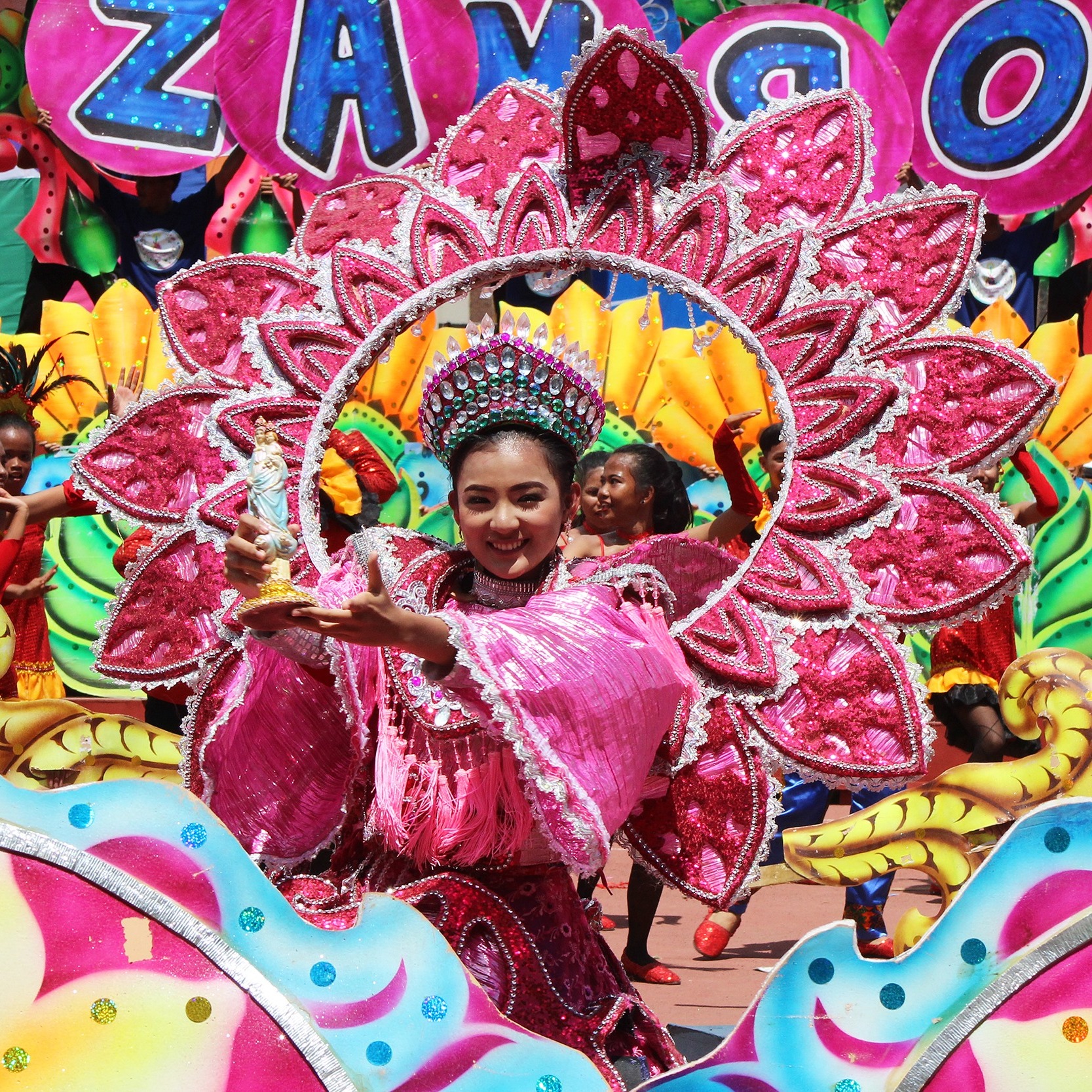 I Love Zamboanga City - 15. People in Colorful Vintas by Elijah ...