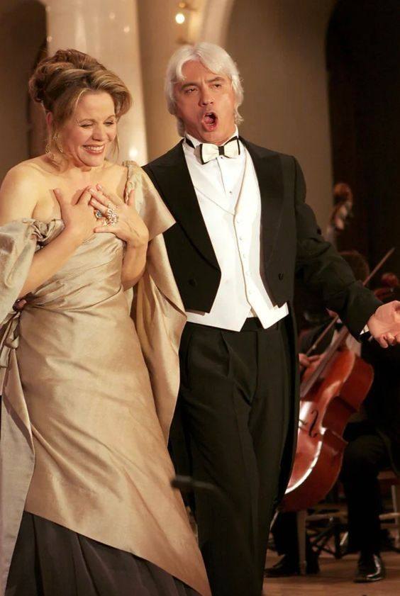 For 6 minutes and 47 seconds, Renée Fleming and Dmitri