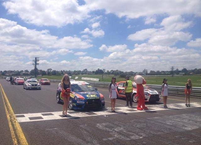 The Pedders Racing Team and their... - DJM Race Engineering
