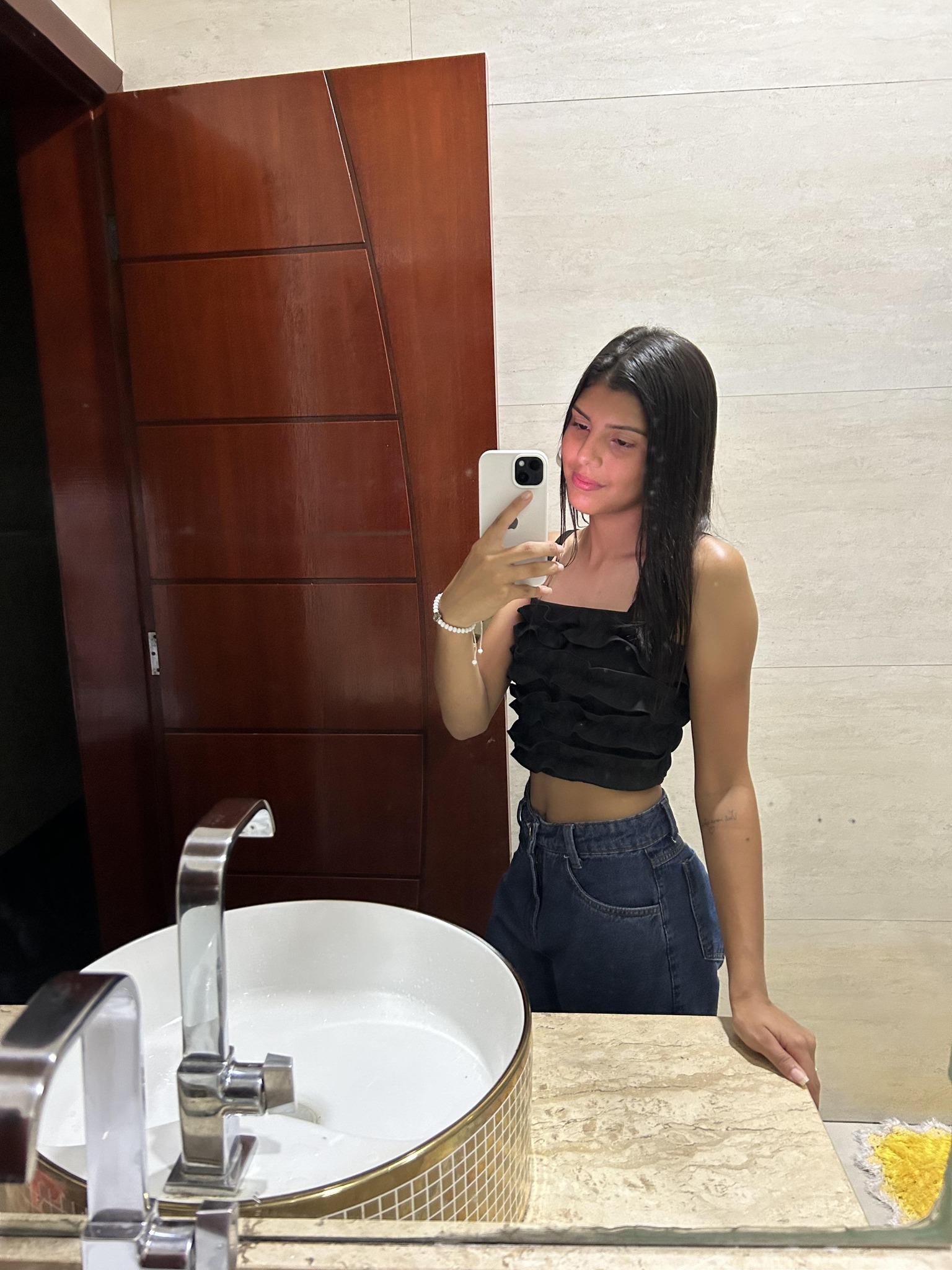 Victoria Gomes