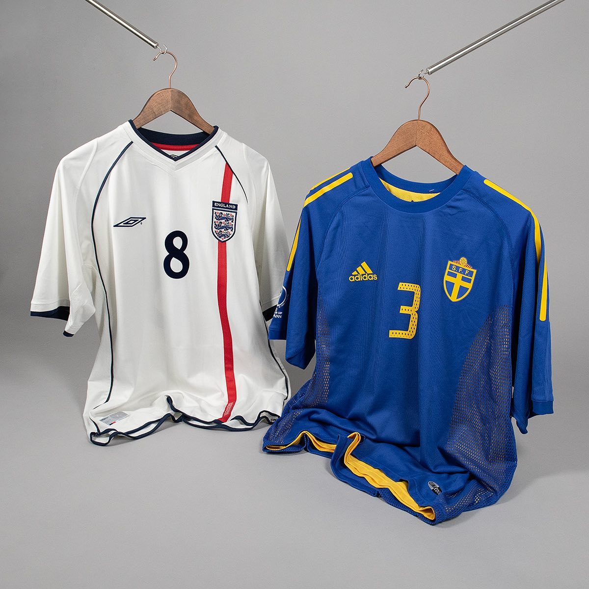 Here is an England Umbro nationwide training top, this has been