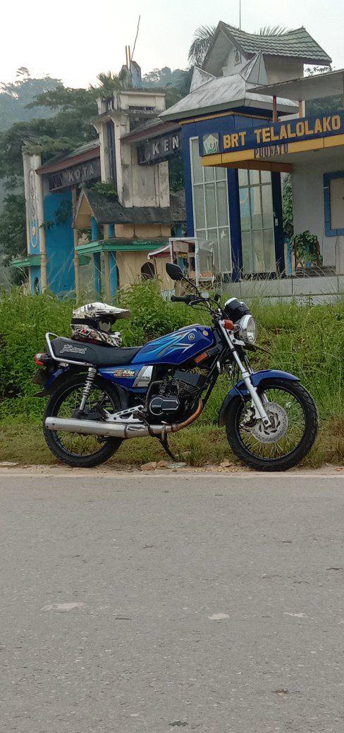 Dua pemuda diduga dalam kondisi mabuk membuat resah warga di Jalan ...