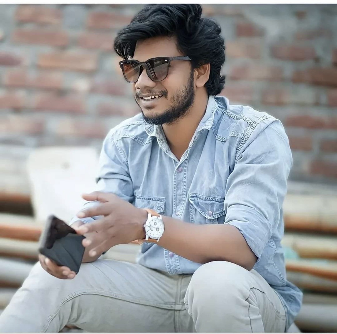 Priyo hembrom official
