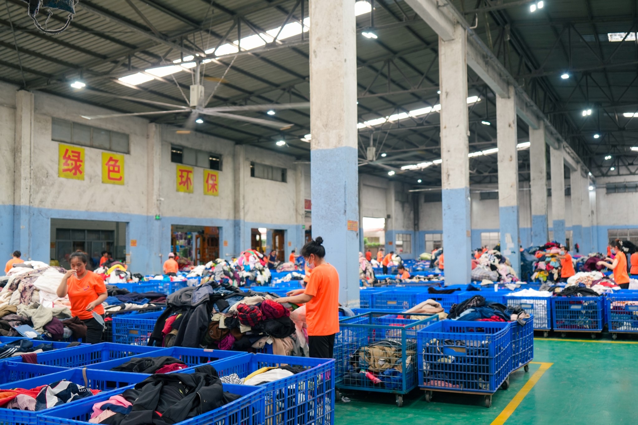 used clothes/bags/shoes!Fine factory！ clothes,shoes,bags,blanket If you ...