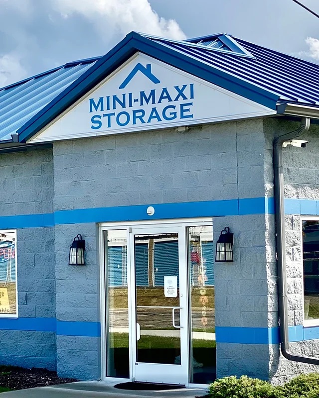 Mini-Maxi Self Storage | Clinton Township MI