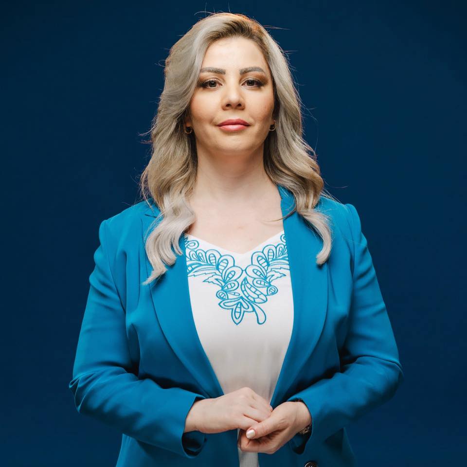 الاعلامية ربا حبوش