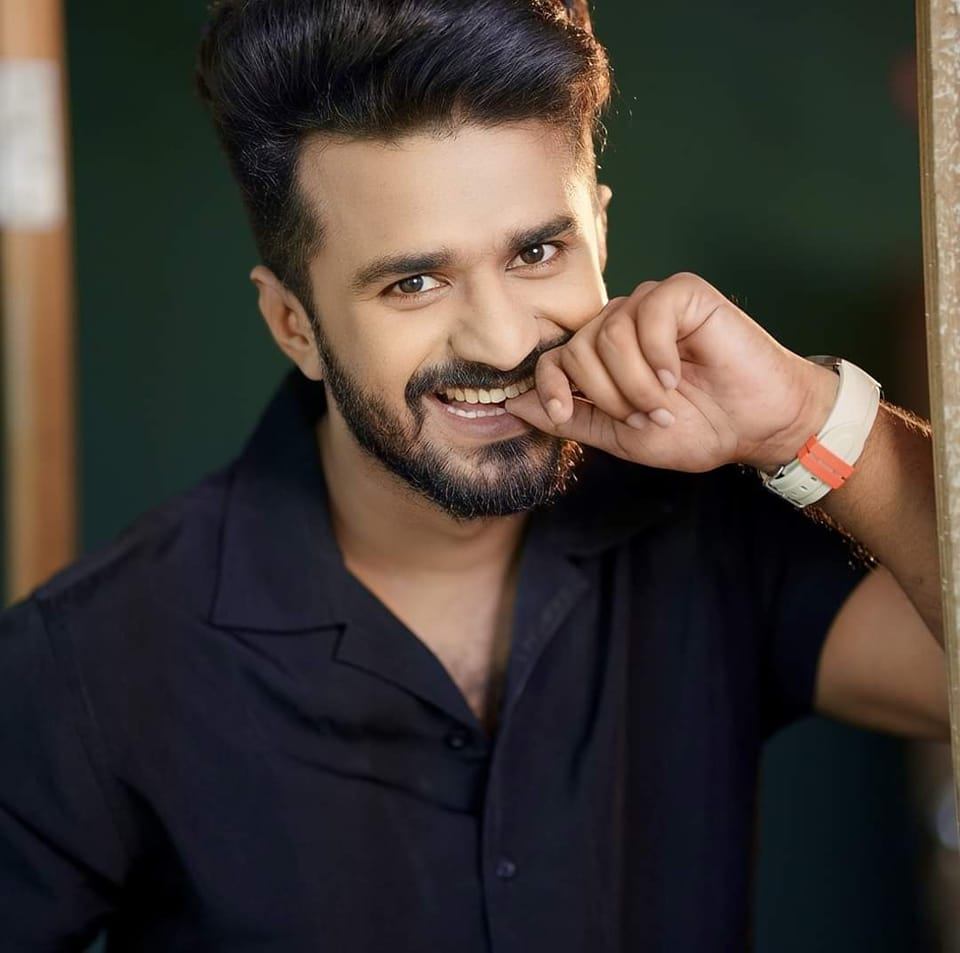 RJ Rohan