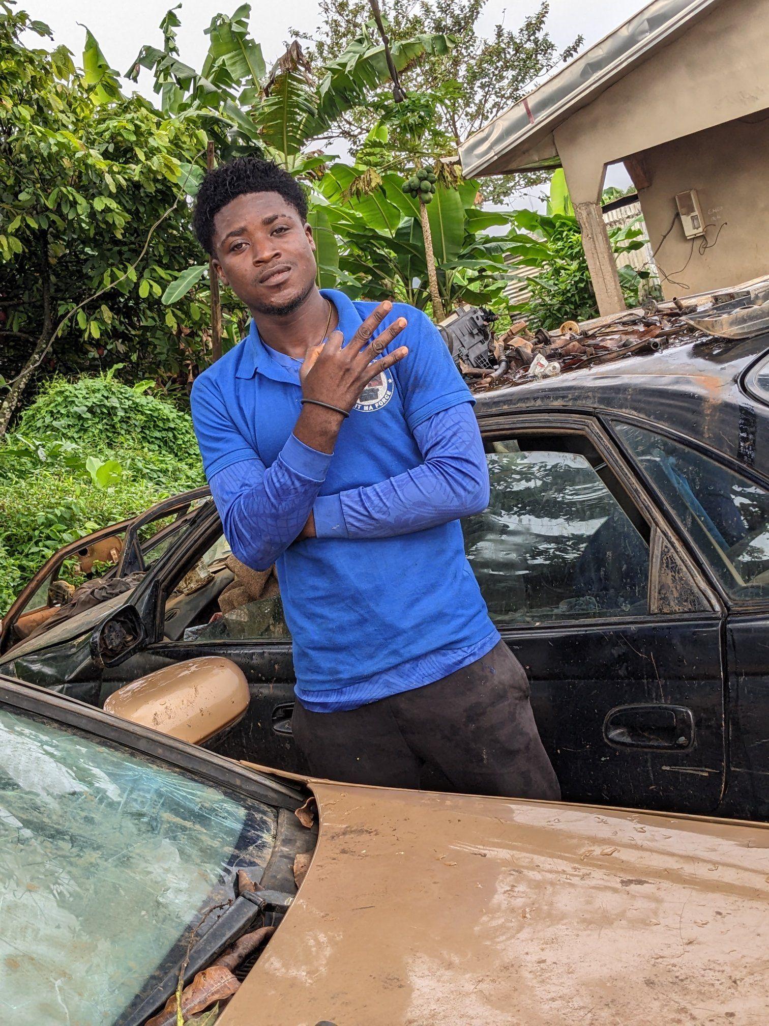 #hastag likez abonnez-vous et partager s'il vous plaît | Edmond Ayang