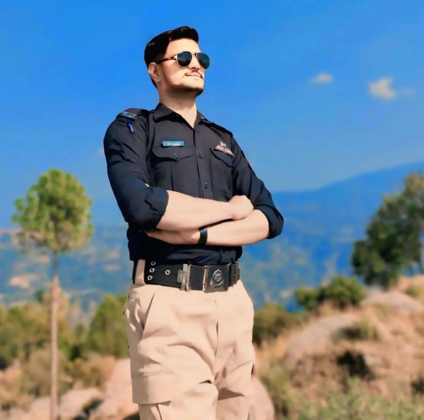 وطن کے لئے جان بھی قربان 🇵🇰 #commando #KPKPolice #reelsviralシ ...