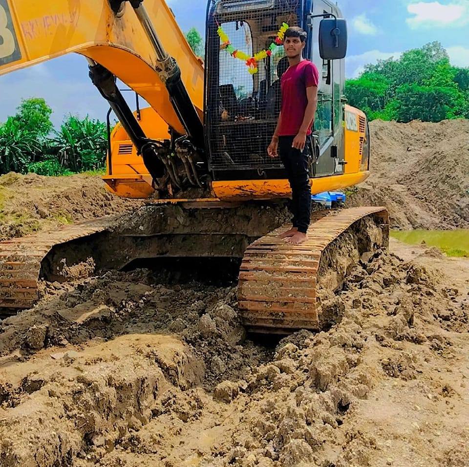 Sumanta Excavator Operator