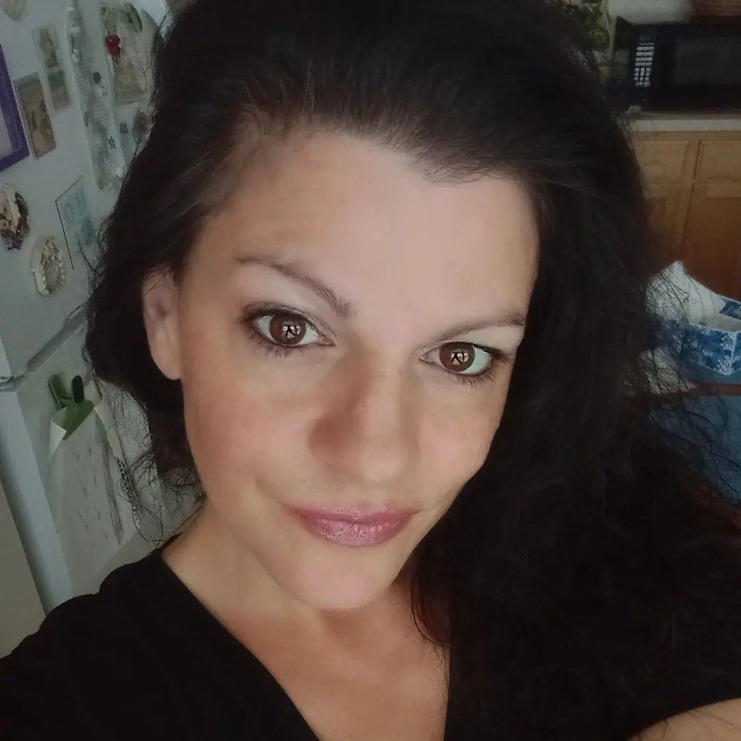 Elizabeth A Ivory