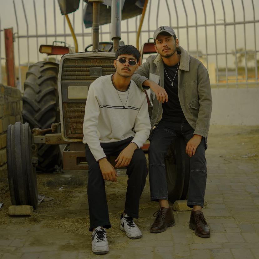 Unique Brothers 011