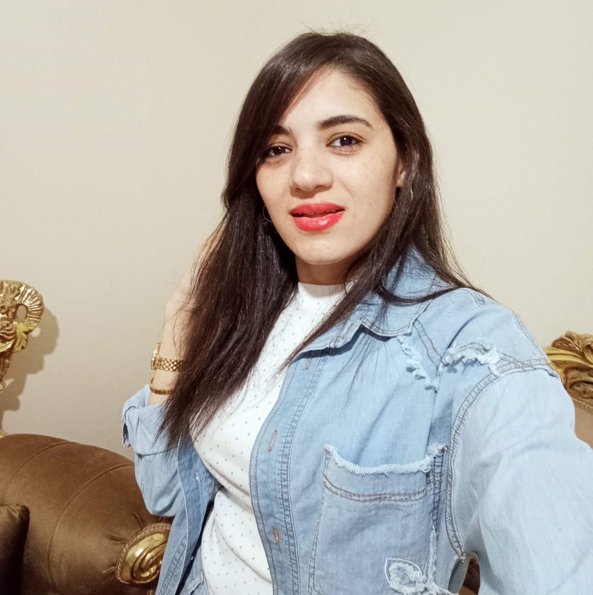 اسأل في مصر - Ask in Egypt | بيظهر قدامي ملابس باله في محلات هو عادي لو ...